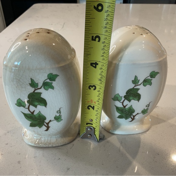 Vintage Harker Ivy Salt & Pepper Shakers 5” Tall Crazing & Chips on Top of Salt - Picture 5 of 9